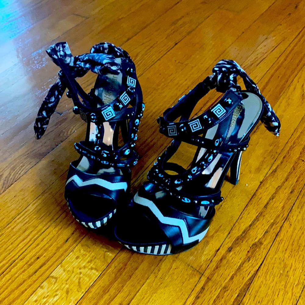 Guess Marciano Heels 8.5 Meow!